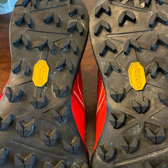 SOLD / The North Face Ultra MT Winter Runners - Picture 12 of 12